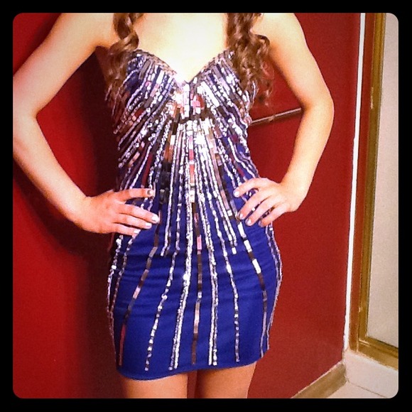 Homecoming dress - Picture 1 of 3