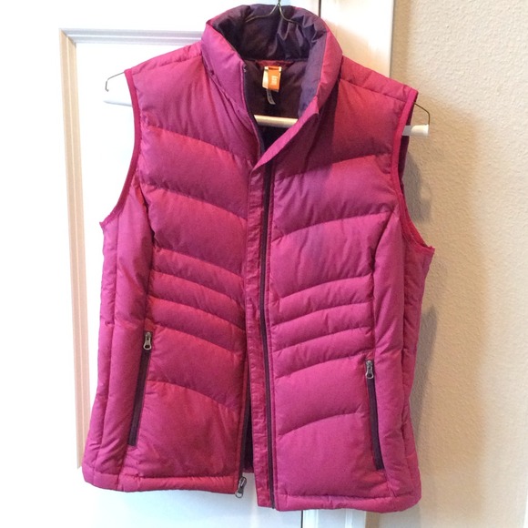 Lucy down vest maroon