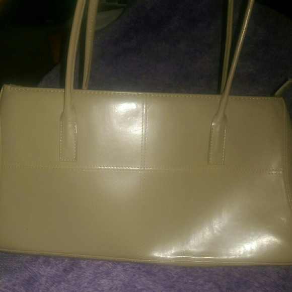 Handbag - Picture 2 of 3