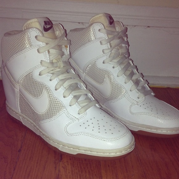 Nike wedge dunks size 8