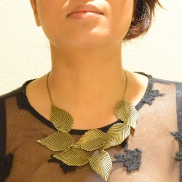 Necklace - Picture 2 of 3