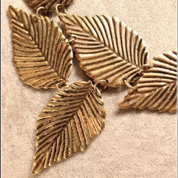 Necklace - Picture 3 of 3