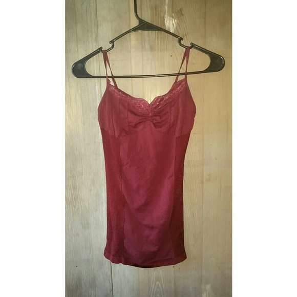 NWT maroon laced cami
