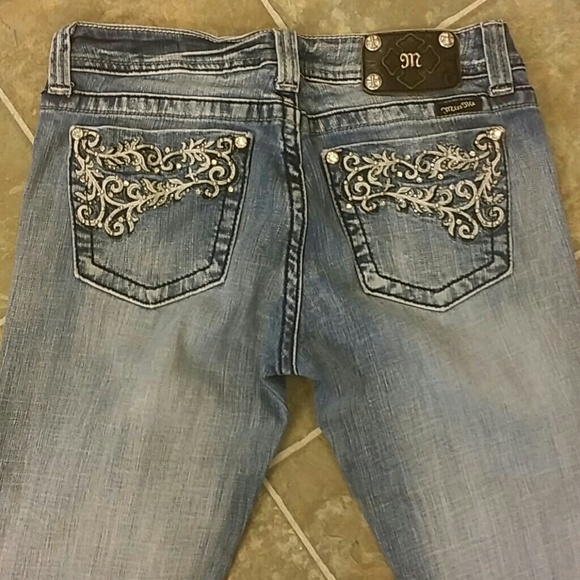 Miss me capri jeans inseam is 18 inches