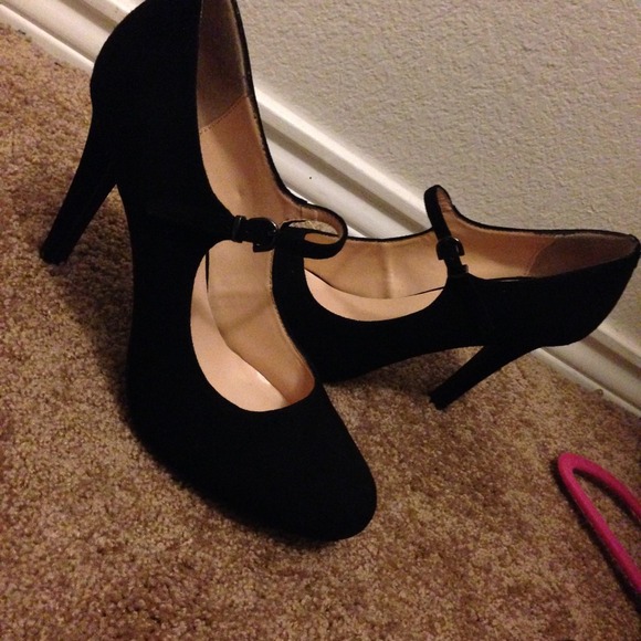 Guess Mary Janes 👠