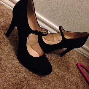 Guess Mary Janes 👠