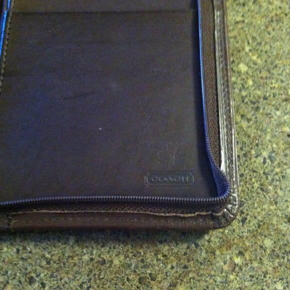 COACH LONG ZIPPER WALLET!! - Picture 2 of 2