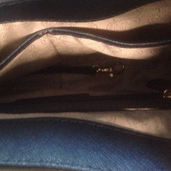 Navy Michael Kors Hamilton Messenger Crossbody - Picture 4 of 4