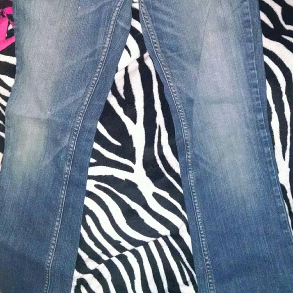 American Rag Blue Jeans - Picture 2 of 4