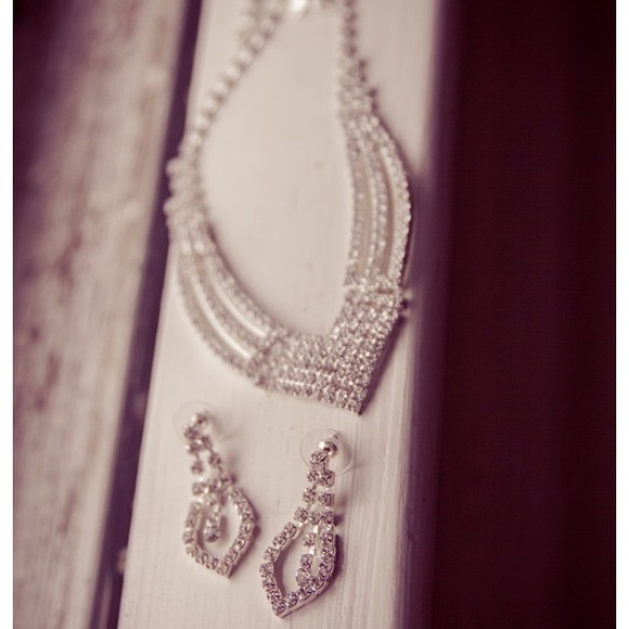 Necklace earing set - Picture 2 of 2