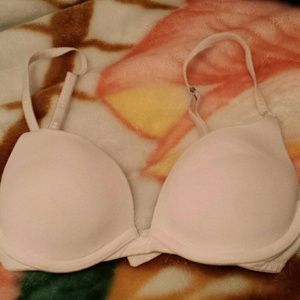 White Victoria secret pushup bra size 32b