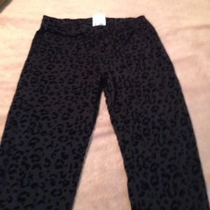 Forever 21 long knit black animal print leggings