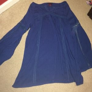 Beautiful shirt. NEVER WORN.