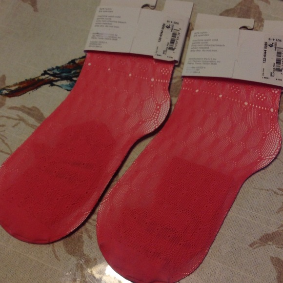 New lace pink anklet sox.  Set of two pairs. - Picture 2 of 4