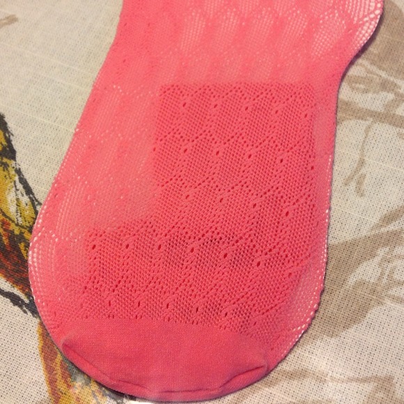 New lace pink anklet sox.  Set of two pairs. - Picture 4 of 4