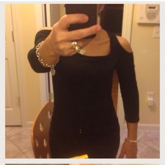 last 1  💙 Sexy Ruched Striped cold shoulder Top💙 - Picture 3 of 4