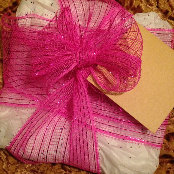 Pretty packages!!! β¨πππππ± - Picture 3 of 4