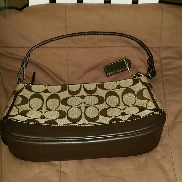 Coach signature demi pouch