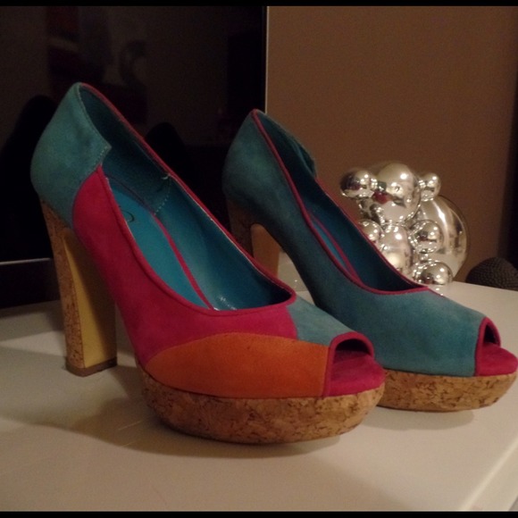 Colorful suede heels🍒 - Picture 2 of 3