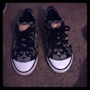 Black COACH shoes 💜
