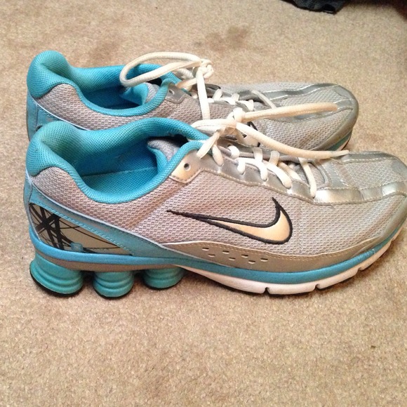 Nike Running Shoes. 7.5. Excellent condition!