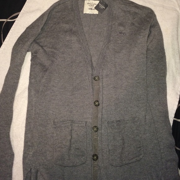 A&F gray cardigan