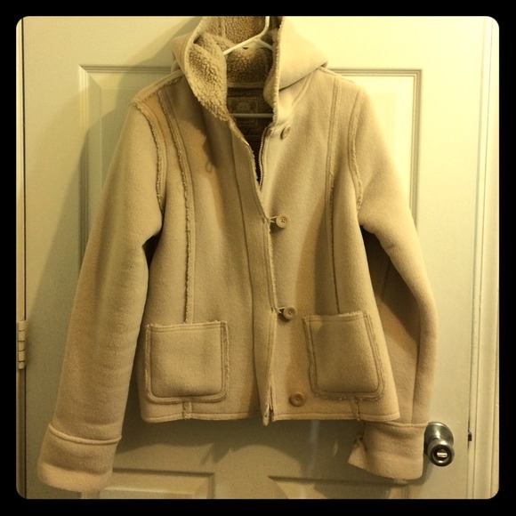Old Navy coat. Used. Size L. Ivory color.