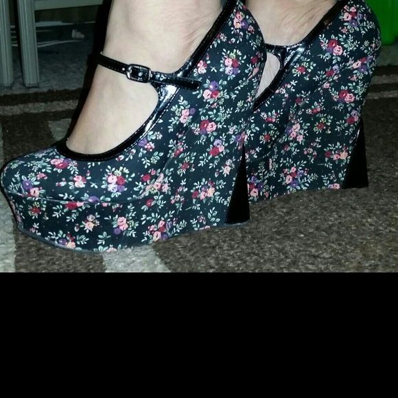 Floral Wedge Shoes