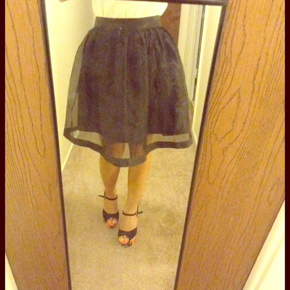 Dresses & Skirts - Sheer Layered Skirt