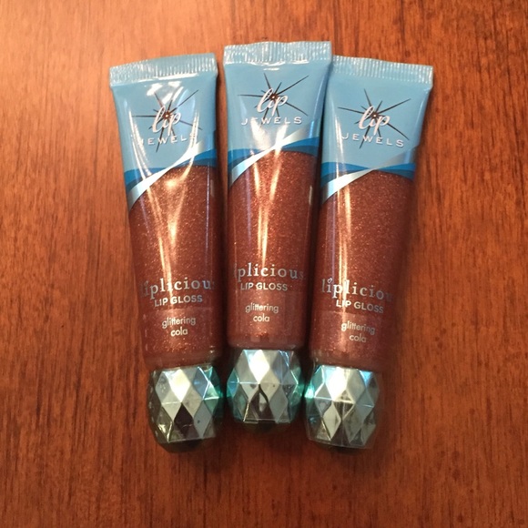 @thecatzmeow Bundle New B&BW lip glosses $21.00