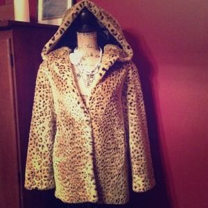 Wow!! LEOPARD jacket with hood.