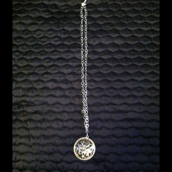 Large Silver Pendant Necklace✨🌟 - Picture 1 of 4