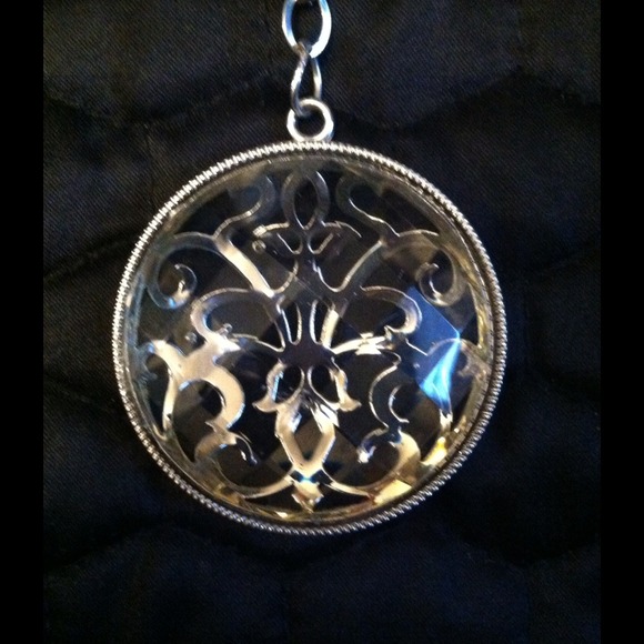 Large Silver Pendant Necklace✨🌟 - Picture 2 of 4