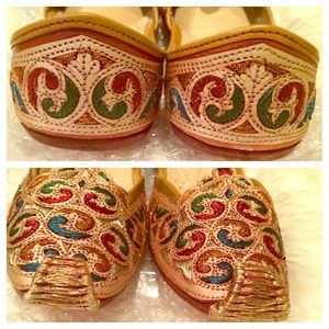 NWOT - BRAND NEW Indian ballerinas!