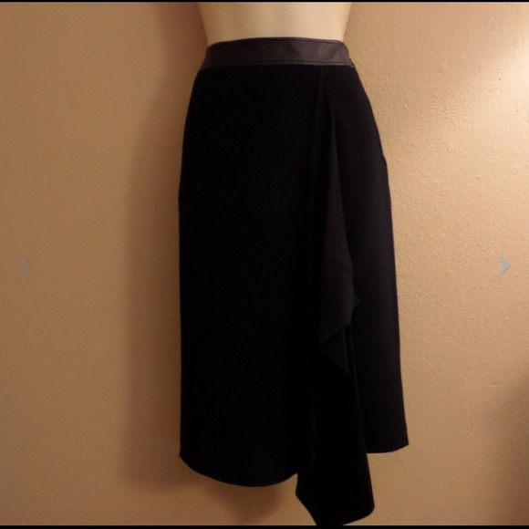 Lafayette 148 pencil skirt with leather waist band