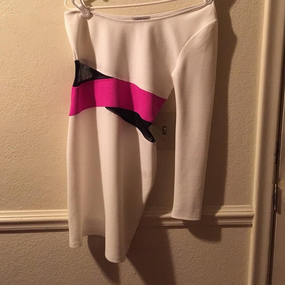 Nwot one sleeve dress