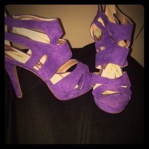 Ashley steward size 12 heel