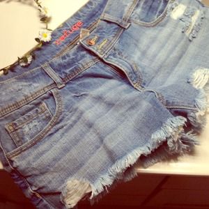 Super cute light wash denim Jean shorts!!