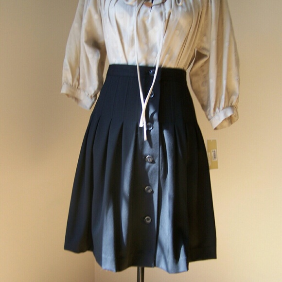 SOLD - Picture 4 of 4