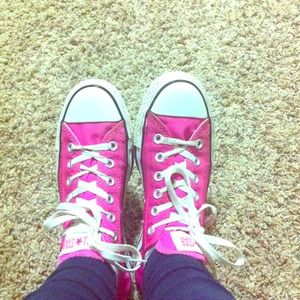Pink all-star converse