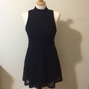 low turtle black lace dress