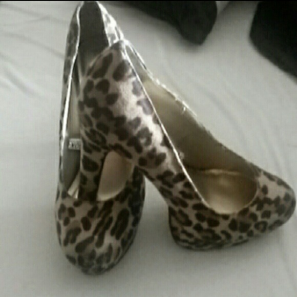 Shoes for tmaw