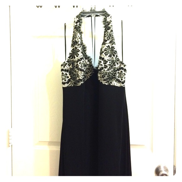 Women's formal dress. Used. Black.