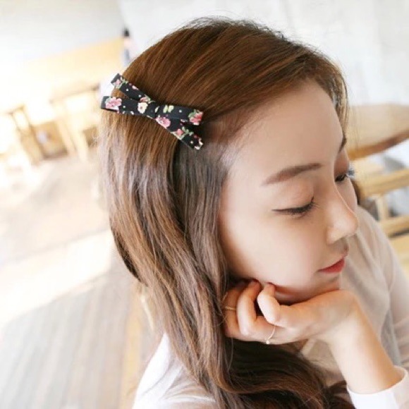 Floral Print Bow Hair Pin / Black