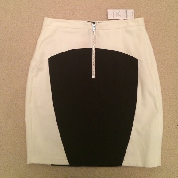 Bebe black and white skirt