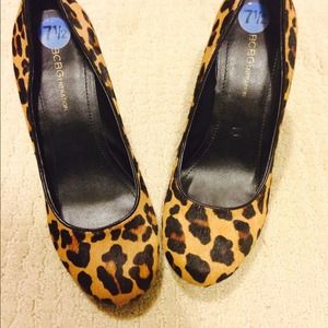 Leopard shoes