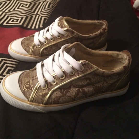 **SOLD** Coach shoes!