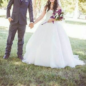 Oleg Cassini Wedding dress!