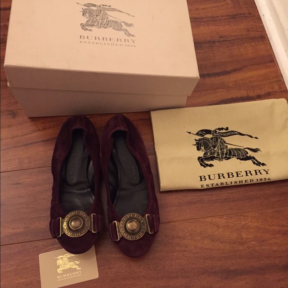 Burberry shoes (flats) 6.5