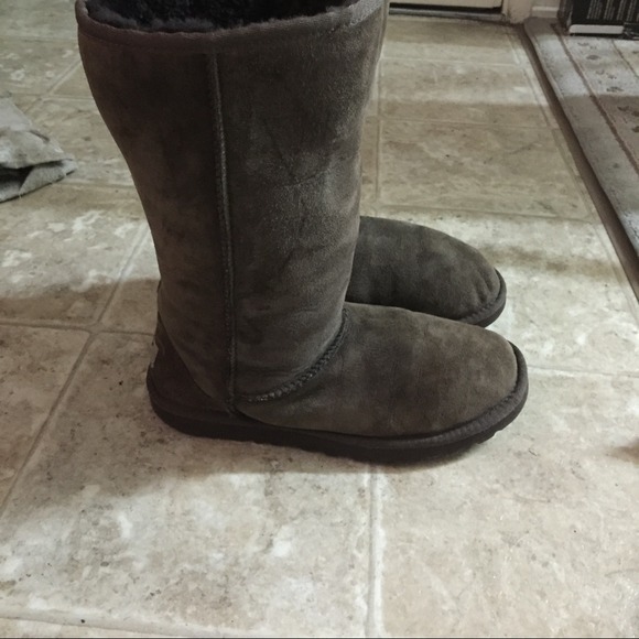 Ugg Australia classic tall boots. Chocolate brown